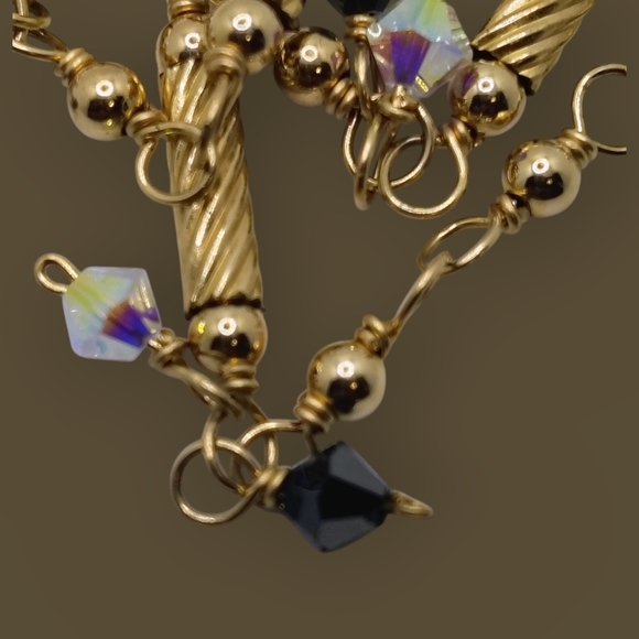 90s Vintage Elegant Gold Tone and Black Beaded Bracelet - Picture 6 of 9